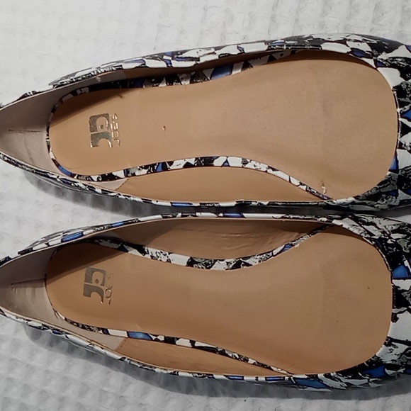 Joe's Women's Pointed Toe Leather Abstract Print Flats Size 10 Blue/Black/White - Picture 11 of 14